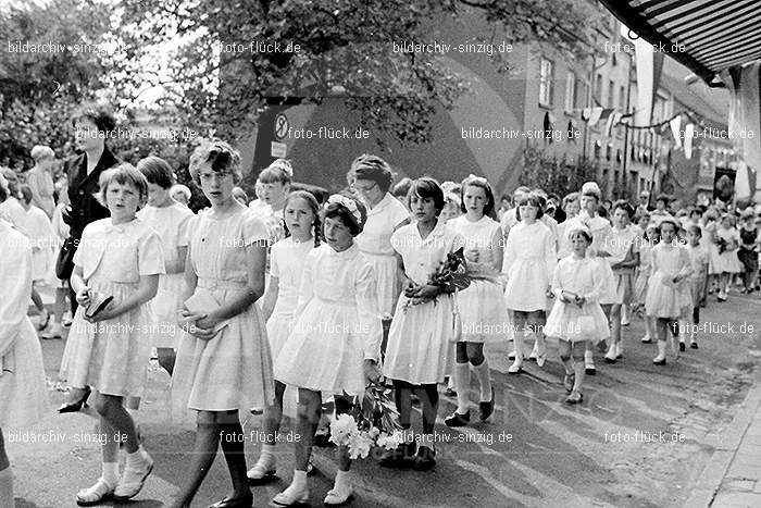 1967 Fronleichnamsprozession in Sinzig: FRSN-006020