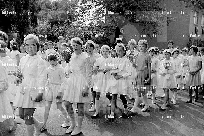 1967 Fronleichnamsprozession in Sinzig: FRSN-006021