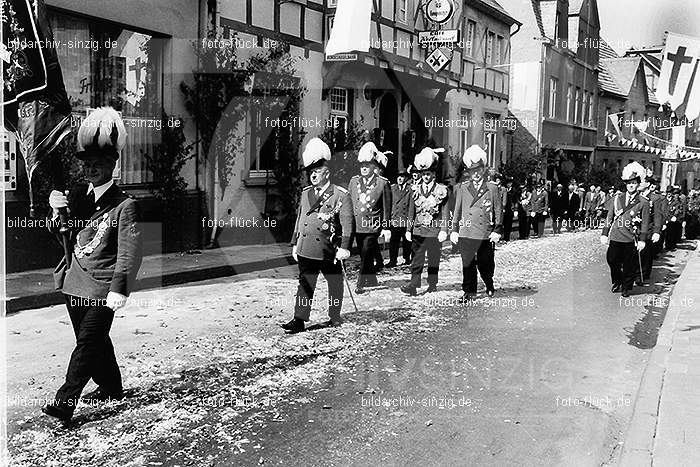 1967 Fronleichnamsprozession in Sinzig: FRSN-006026