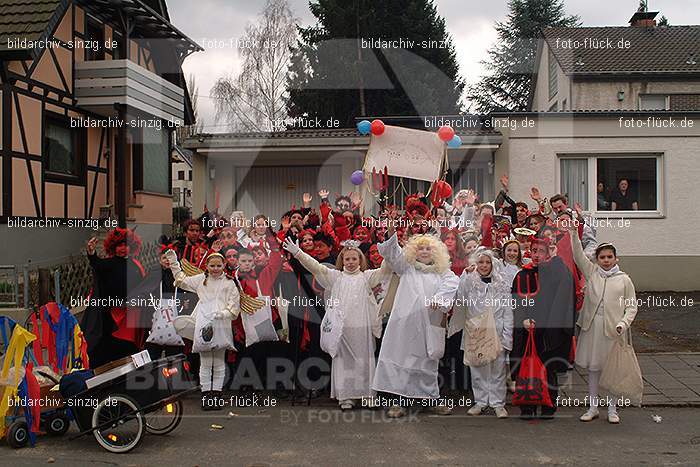 2004 Karnevalsumzug - Veilchendienstag Sinzig: KRVLSN-006359