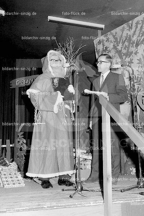 Weihnachtsfeier für die Kinder der Beschäftigten der Firma Agrob in Sinzig 1969: WHFRKNBSFRGRSN-006914