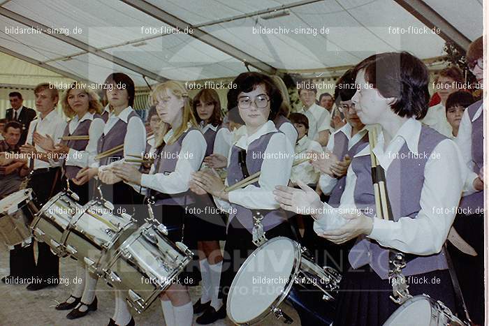 1978 Kirmes - Dienstag im Zelt Sinzig Jahnstraße: KRDNZLSNJH-006998