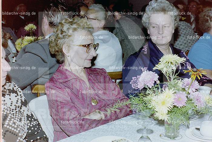 1980 Seniorenfeier im Helenensaal Sinzig: LTHLSN-007108