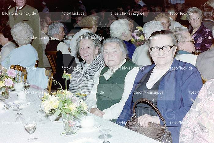 1980 Seniorenfeier im Helenensaal Sinzig: LTHLSN-007180