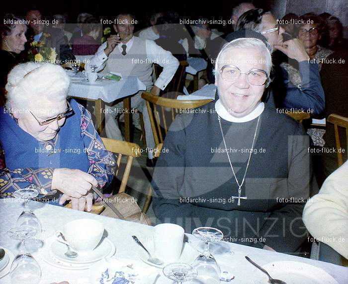 1980 Seniorenfeier im Helenensaal Sinzig: LTHLSN-007244