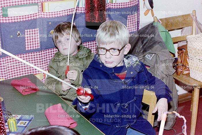 1979 St. Martin Feier im Kath. Kindergarten St. Peter Sinzig: STMRFRKTKNSTPTSN-007263