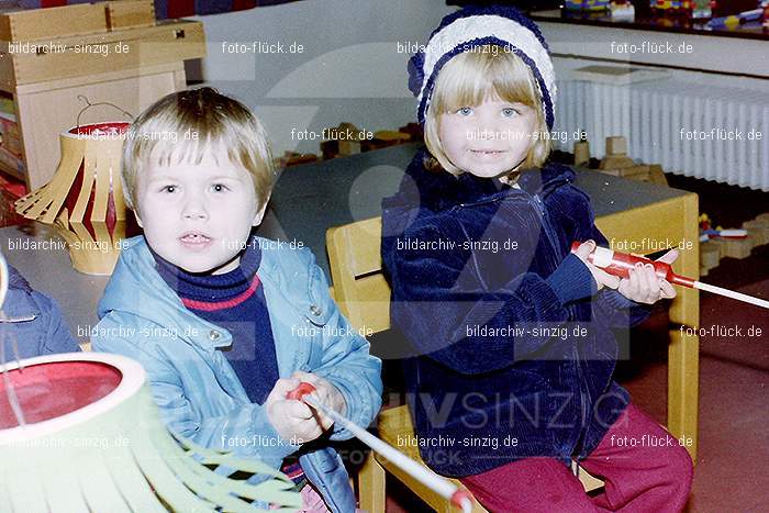 1979 St. Martin Feier im Kath. Kindergarten St. Peter Sinzig: STMRFRKTKNSTPTSN-007278