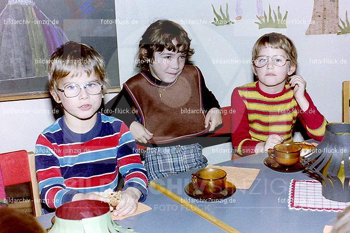 1979 St. Martin Feier im Kath. Kindergarten St. Peter Sinzig: STMRFRKTKNSTPTSN-007293