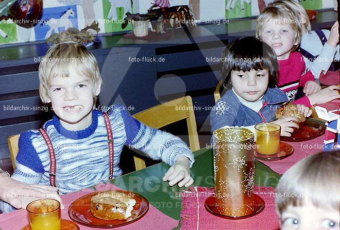 1979 St. Martin Feier im Kath. Kindergarten St. Peter Sinzig: STMRFRKTKNSTPTSN-007299