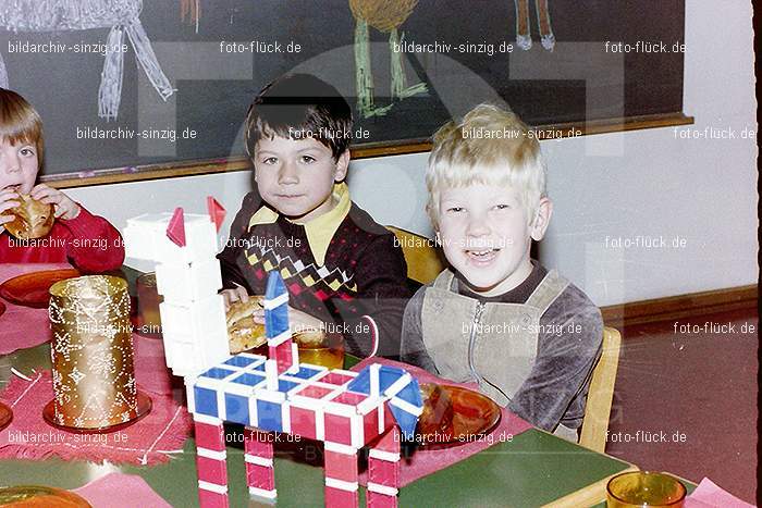 1979 St. Martin Feier im Kath. Kindergarten St. Peter Sinzig: STMRFRKTKNSTPTSN-007300