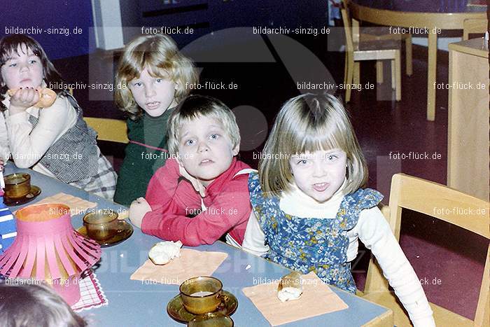 1979 St. Martin Feier im Kath. Kindergarten St. Peter Sinzig: STMRFRKTKNSTPTSN-007301