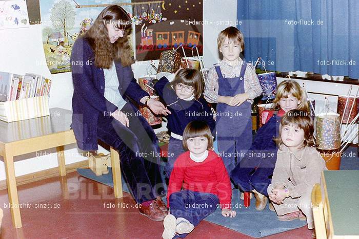 1979 St. Martin Feier im Kath. Kindergarten St. Peter Sinzig: STMRFRKTKNSTPTSN-007312