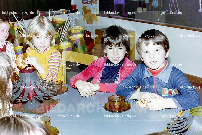 1979 St. Martin Feier im Kath. Kindergarten St. Peter Sinzig: STMRFRKTKNSTPTSN-007319