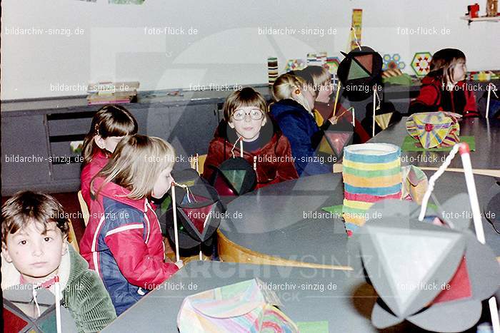 1979 St. Martin Feier im Kath. Kindergarten St. Peter Sinzig: STMRFRKTKNSTPTSN-007329