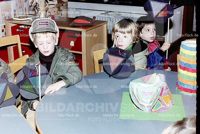 1979 St. Martin Feier im Kath. Kindergarten St. Peter Sinzig: STMRFRKTKNSTPTSN-007349