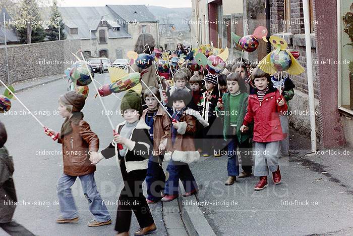 1979 St. Martin Feier im Kath. Kindergarten St. Peter Sinzig: STMRFRKTKNSTPTSN-007354