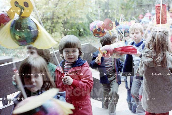1979 St. Martin Feier im Kath. Kindergarten St. Peter Sinzig: STMRFRKTKNSTPTSN-007360