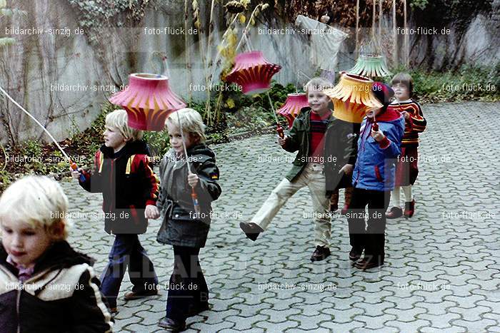 1979 St. Martin Feier im Kath. Kindergarten St. Peter Sinzig: STMRFRKTKNSTPTSN-007376