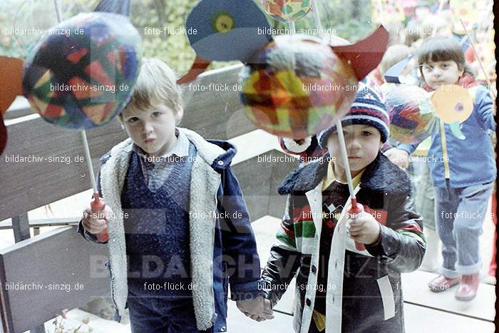 1979 St. Martin Feier im Kath. Kindergarten St. Peter Sinzig: STMRFRKTKNSTPTSN-007386