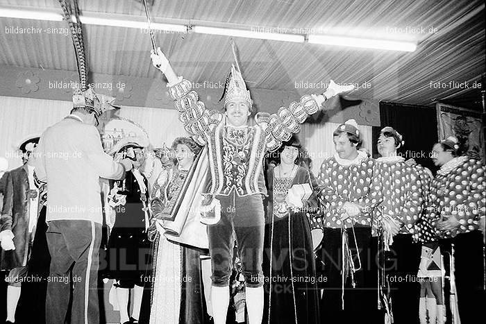 1980 Karnevals-Sitzung im Helenensaal Sinzig: KRSTHLSN-007398