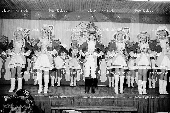 1980 Karnevals-Sitzung im Helenensaal Sinzig: KRSTHLSN-007405