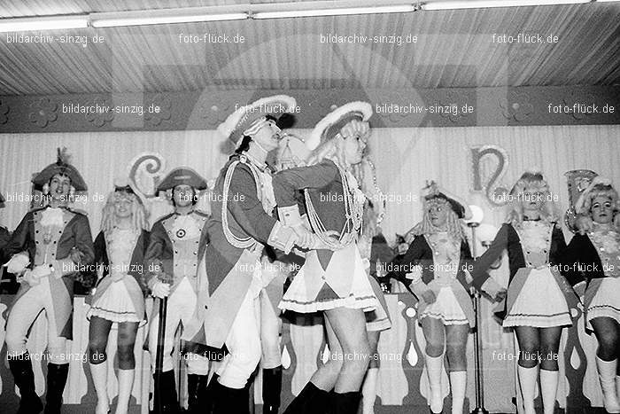 1980 Karnevals-Sitzung im Helenensaal Sinzig: KRSTHLSN-007448