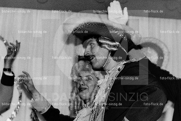 1980 Karnevals-Sitzung im Helenensaal Sinzig: KRSTHLSN-007453