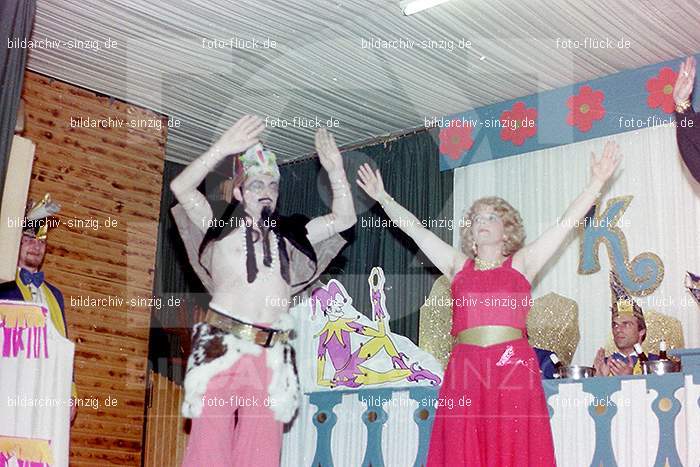 1980 Karnevals-Sitzung im Helenensaal Sinzig: KRSTHLSN-007512