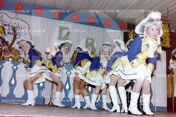 1980 Karnevals-Sitzung im Helenensaal Sinzig: KRSTHLSN-007559