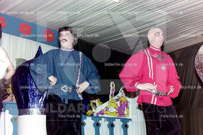 1980 Karnevals-Sitzung im Helenensaal Sinzig: KRSTHLSN-007596