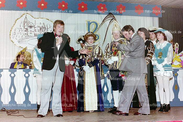 1980 Karnevals-Sitzung im Helenensaal Sinzig: KRSTHLSN-007597