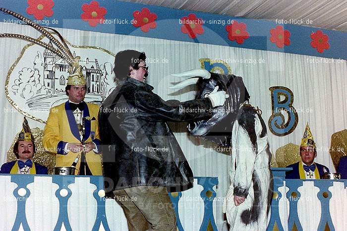 1980 Karnevals-Sitzung im Helenensaal Sinzig: KRSTHLSN-007642
