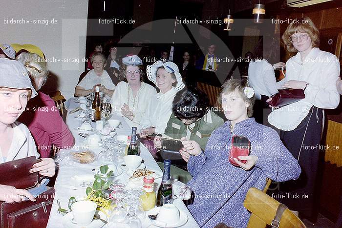 1980 Möhnekaffee im Helenensaal Sinzig: MHHLSN-007703