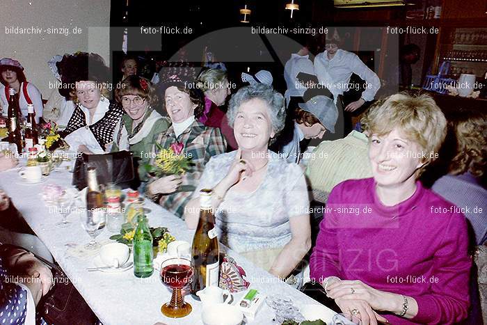 1980 Möhnekaffee im Helenensaal Sinzig: MHHLSN-007707