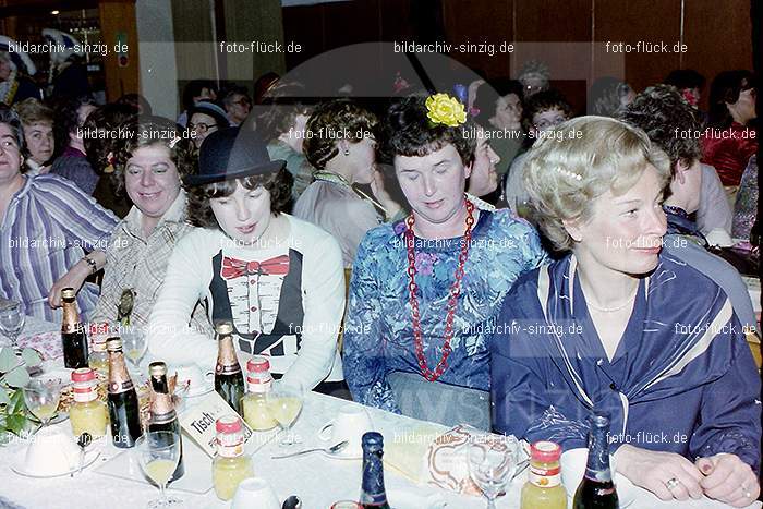 1980 Möhnekaffee im Helenensaal Sinzig: MHHLSN-007769