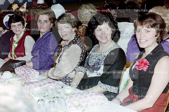 1980 Möhnekaffee im Helenensaal Sinzig: MHHLSN-007793