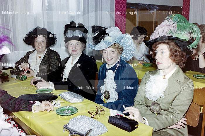 1980 Rosenmontag Prinzenfrühstück im Schloß Sinzig: RSPRSCSN-007925