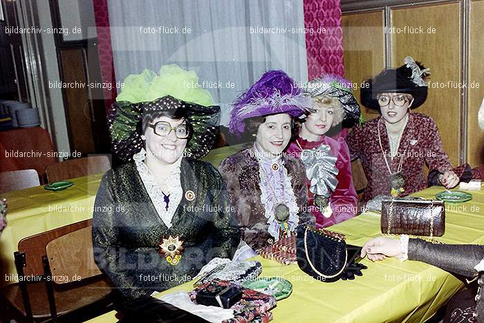 1980 Rosenmontag Prinzenfrühstück im Schloß Sinzig: RSPRSCSN-007926