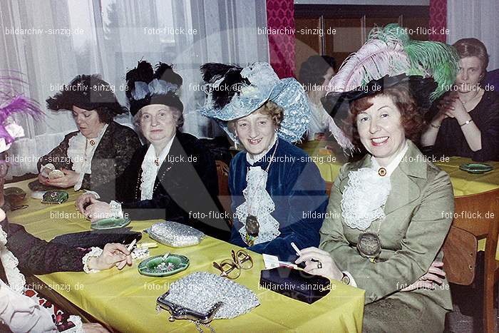 1980 Rosenmontag Prinzenfrühstück im Schloß Sinzig: RSPRSCSN-007929