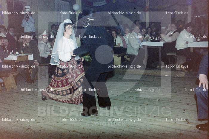 1980 Koisdorfer Sitzung im Saal Eisele: KSSTSLSL-008026