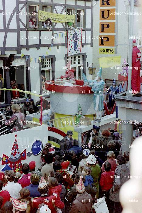 1980 Karnevals Umzug Veilchen Dienstag Sinzig: KRMZVLDNSN-008123