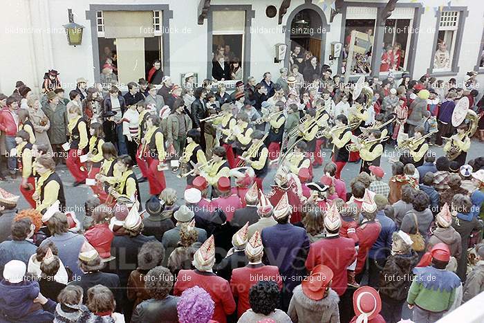 1980 Karnevals Umzug Veilchen Dienstag Sinzig: KRMZVLDNSN-008126