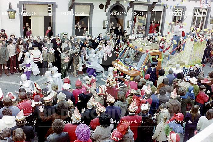 1980 Karnevals Umzug Veilchen Dienstag Sinzig: KRMZVLDNSN-008129