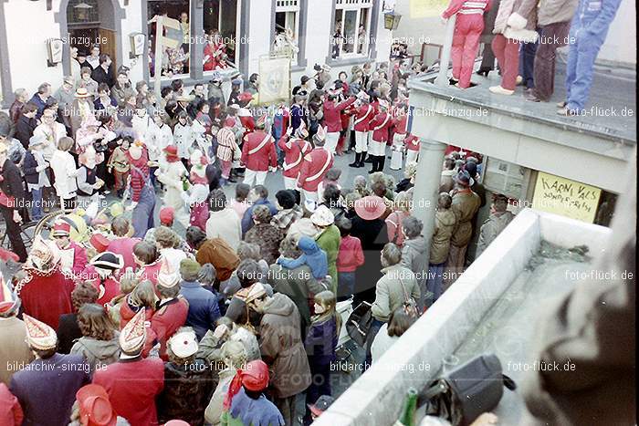 1980 Karnevals Umzug Veilchen Dienstag Sinzig: KRMZVLDNSN-008134