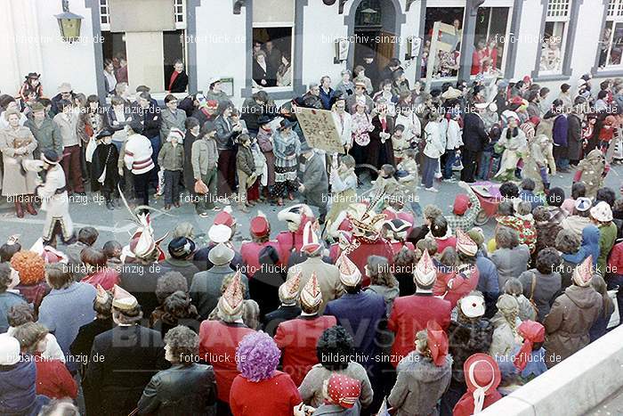 1980 Karnevals Umzug Veilchen Dienstag Sinzig: KRMZVLDNSN-008143