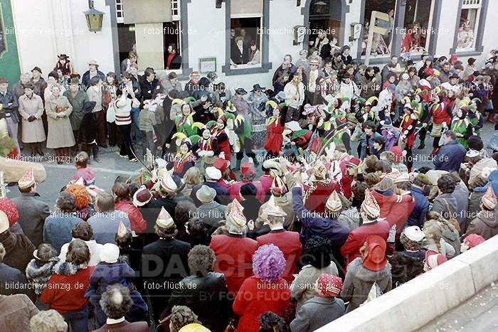 1980 Karnevals Umzug Veilchen Dienstag Sinzig: KRMZVLDNSN-008147