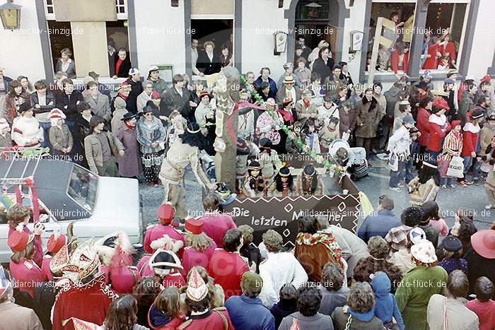1980 Karnevals Umzug Veilchen Dienstag Sinzig: KRMZVLDNSN-008152