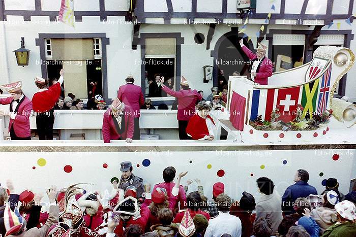 1980 Karnevals Umzug Veilchen Dienstag Sinzig: KRMZVLDNSN-008156