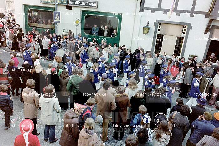1980 Karnevals Umzug Veilchen Dienstag Sinzig: KRMZVLDNSN-008161