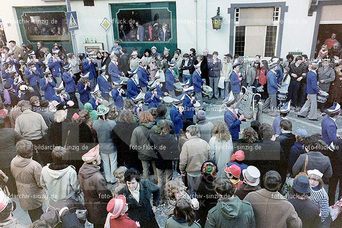 1980 Karnevals Umzug Veilchen Dienstag Sinzig: KRMZVLDNSN-008166